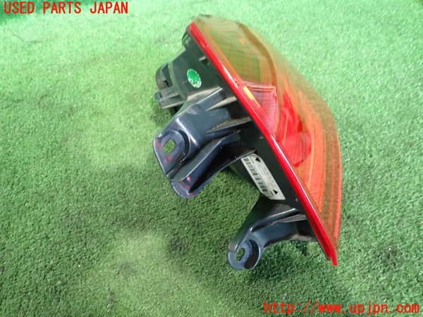 2UPJ-9239791530]BMW 320i(3B20)右テールランプ 中古 (F30)_2