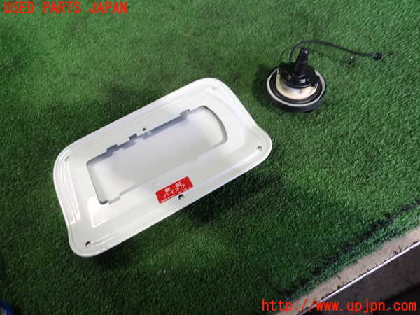 2UPJ-9239791690]BMW 320i(3B20)フューエルリッド 中古 (F30)_2