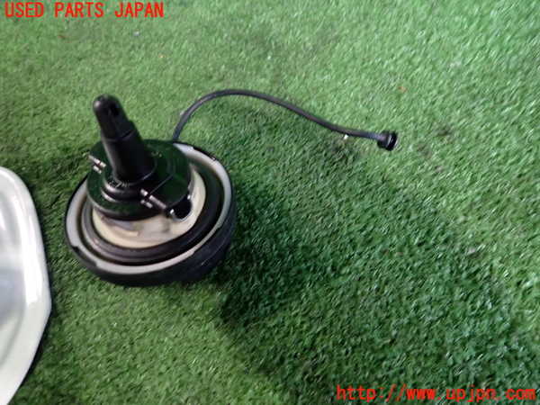 2UPJ-9239791690]BMW 320i(3B20)フューエルリッド 中古 (F30)_3