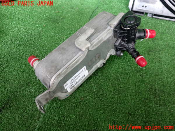 2UPJ-9239792481]BMW 320i(3B20)オイルクーラー1 中古 (F30)_2