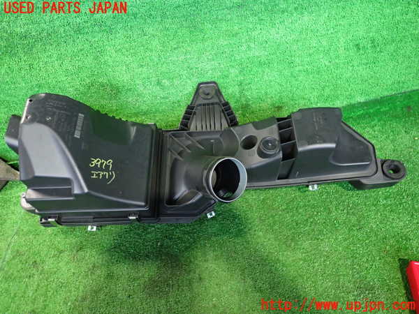 2UPJ-9239792560]BMW 320i(3B20)エアクリーナーボックス 中古 (F30)_3