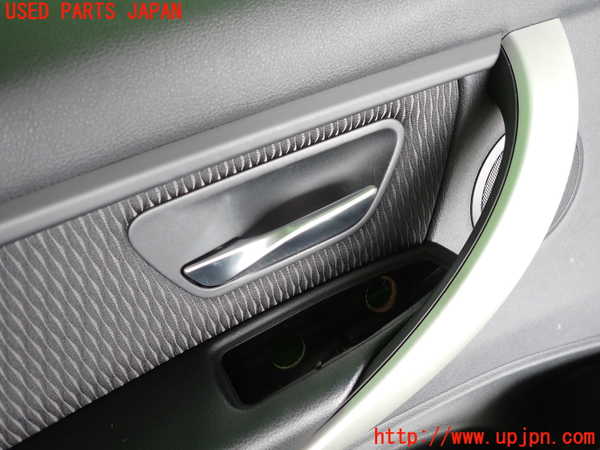 2UPJ-9239791264]BMW 320i(3B20)左前ドア内張り 中古 (F30)_2