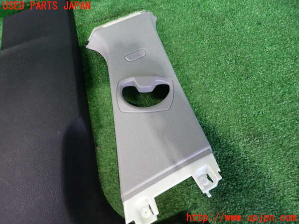 2UPJ-9239797665]BMW 320i(3B20)右センターピラートリム 中古 (F30)_2