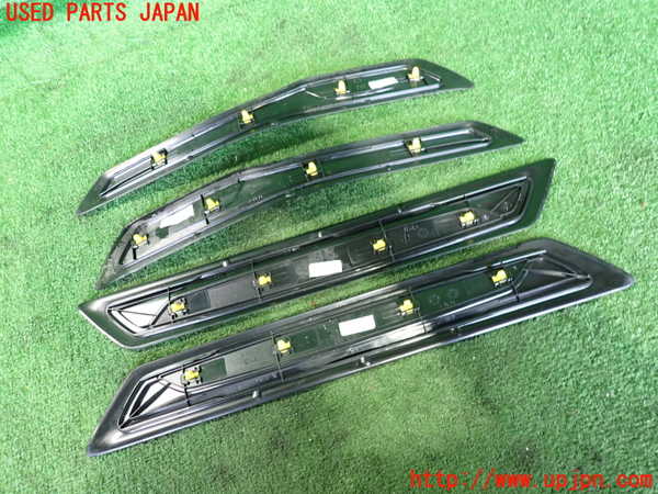 2UPJ-9239797740]BMW 320i(3B20)スカッフプレート 中古 (F30)_2