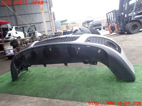 2UPJ-9239801010]VW ゴルフ GTI(1KAXX)フロントバンパー 中古_4