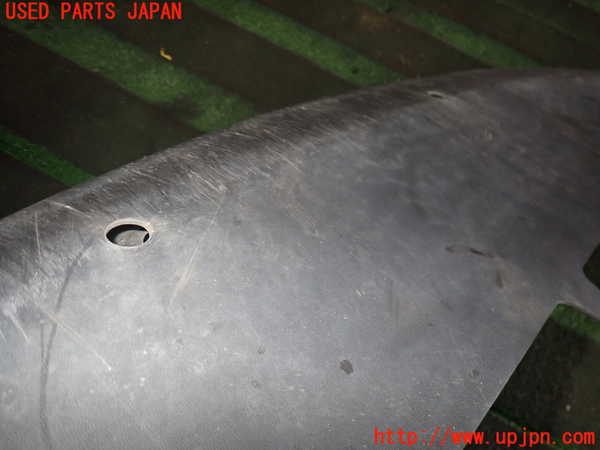 2UPJ-9239801016]VW ゴルフ GTI(1KAXX)フロントアンダースポイラー (ジャンク品) 中古_2