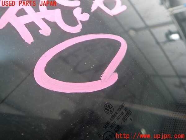 2UPJ-9239801195]VW ゴルフ GTI(1KAXX)フロントガラス 中古(43R-001051 M2116B)_4