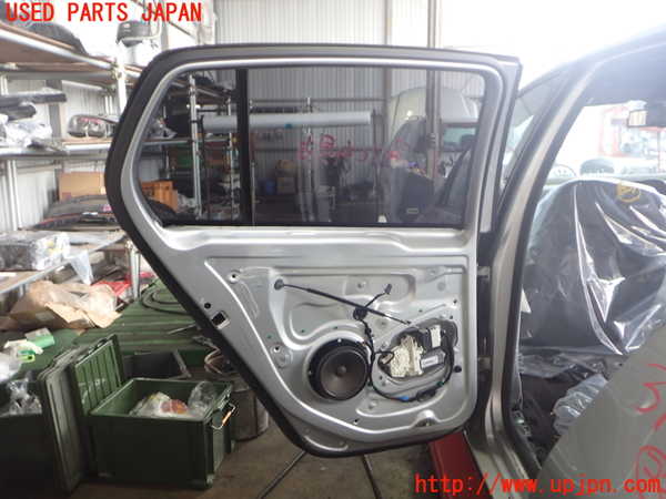 2UPJ-9239801320]VW ゴルフ GTI(1KAXX)左後ドア 中古(43R-001057 M63100)_5