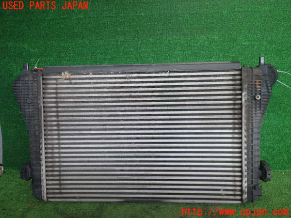 2UPJ-9239802451]VW ゴルフ GTI(1KAXX)インタークーラー1 中古_2