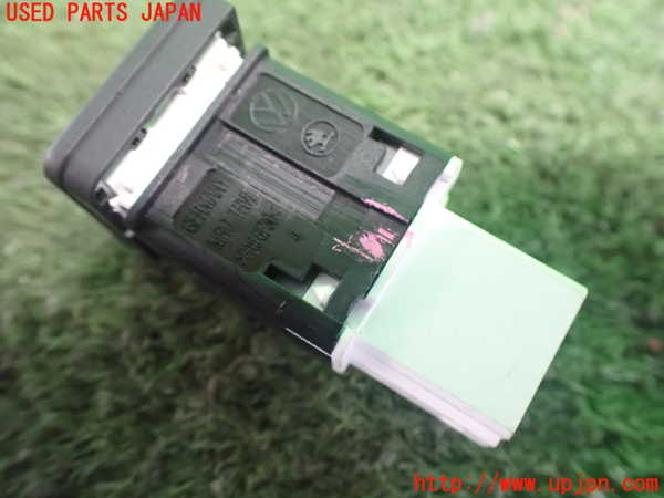 2UPJ-9239806306]VW ゴルフ GTI(1KAXX)スイッチ1 (ジャンク品) 中古_3