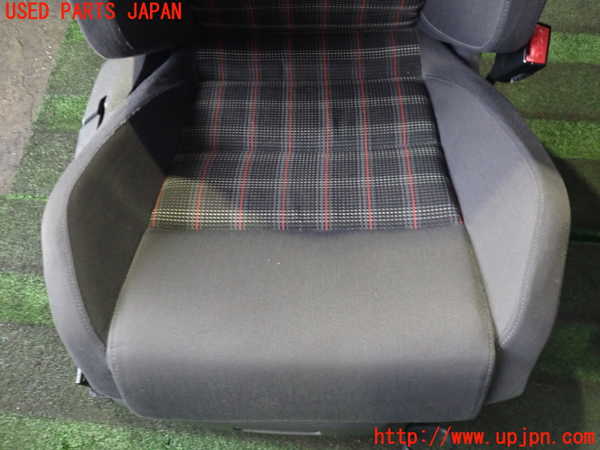 2UPJ-9239807035]VW ゴルフ GTI(1KAXX)運転席シート 中古_3