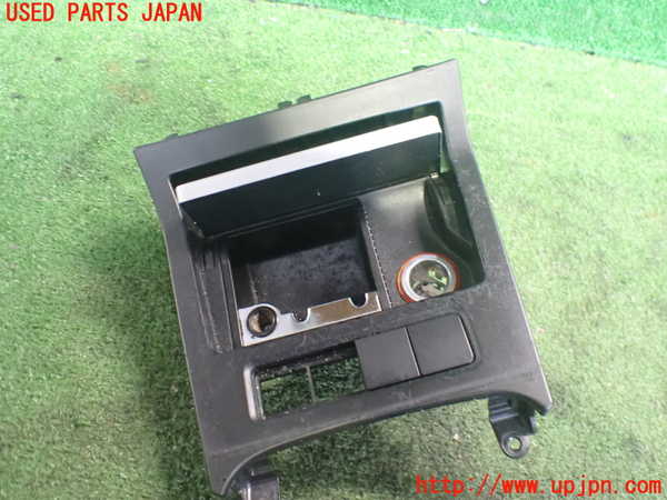 2UPJ-9239807821]VW ゴルフ GTI(1KAXX)灰皿1 中古_3