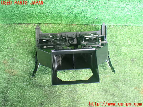 2UPJ-9239807526]VW ゴルフ GTI(1KAXX)エアコン吹き出し口1 (真中) 中古_2