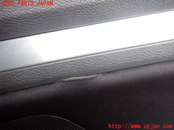 2UPJ-9239801294]VW ゴルフ GTI(1KAXX)右後ドア内張り 中古_3