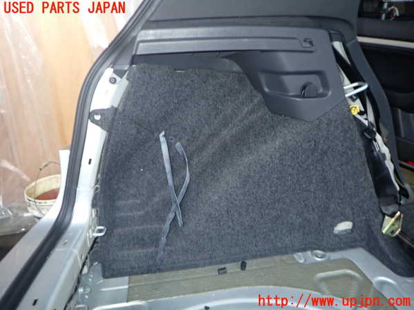 2UPJ-9239807680]VW ゴルフ GTI(1KAXX)左リアピラートリム 中古_3