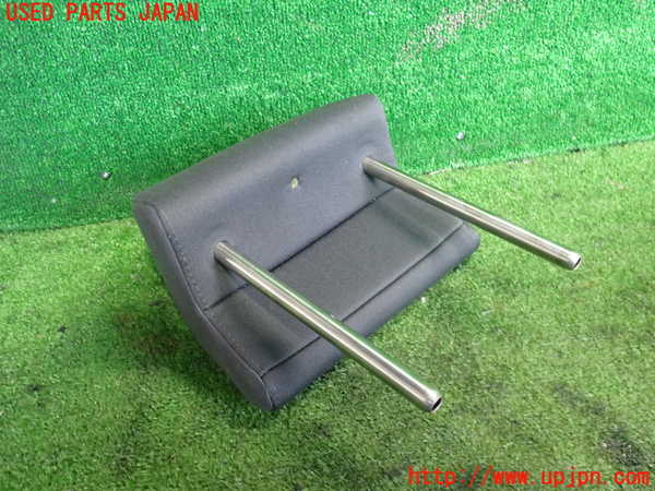 2UPJ-9239807150]VW ゴルフ GTI(1KAXX)右2列目ヘッドレスト 中古_4