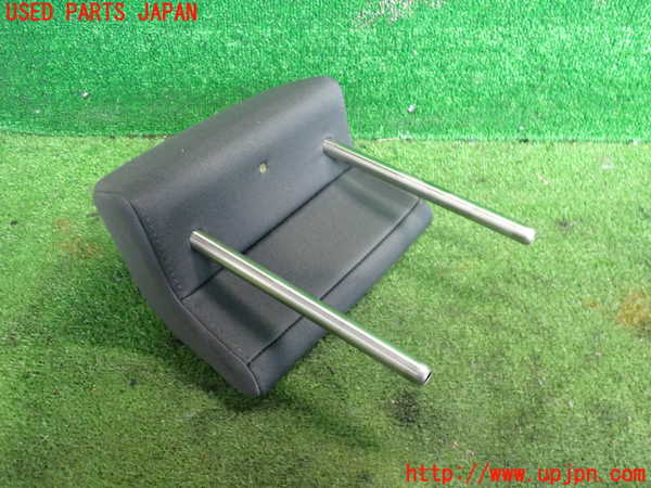 2UPJ-9239807180]VW ゴルフ GTI(1KAXX)左2列目ヘッドレスト 中古_4