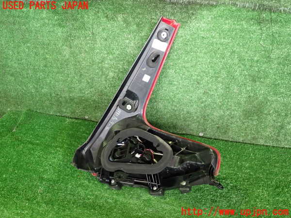 2UPJ-9239811536]ボルボ・V40(MB4164T)左テールランプ 中古_2