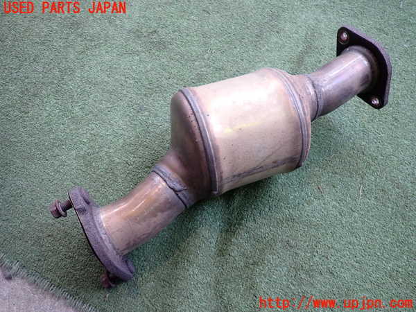 2UPJ-9239812661]ボルボ・V40(MB4164T)触媒1 中古_2