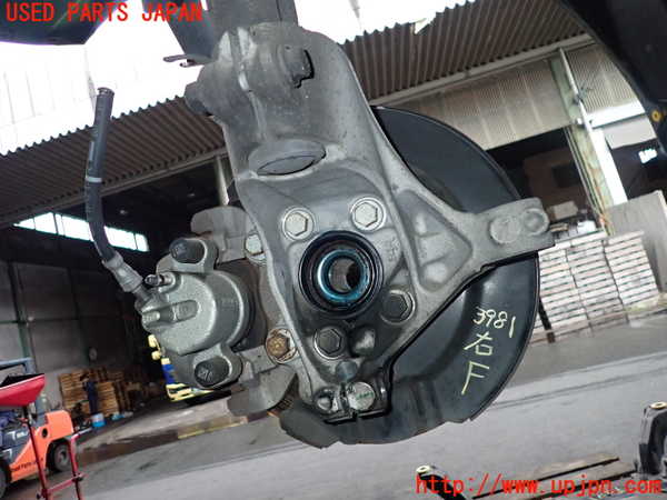 2UPJ-9239814290]ボルボ・V40(MB4164T)右フロントナックルハブ 中古_2