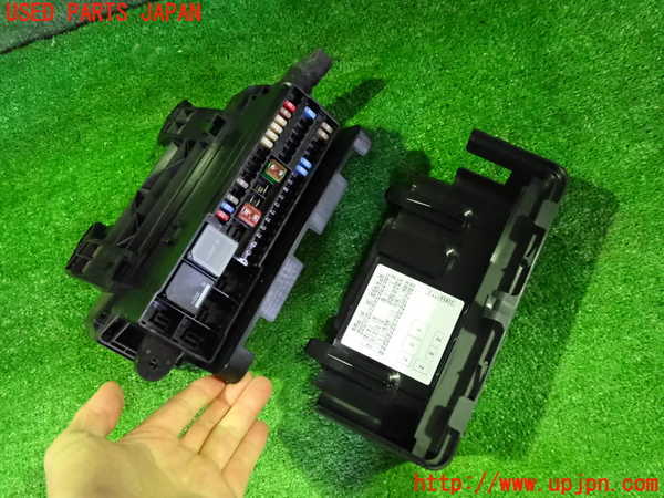 2UPJ-9239816741]ボルボ・V40(MB4164T)ヒューズボックス1(室内運転席側) 中古_2