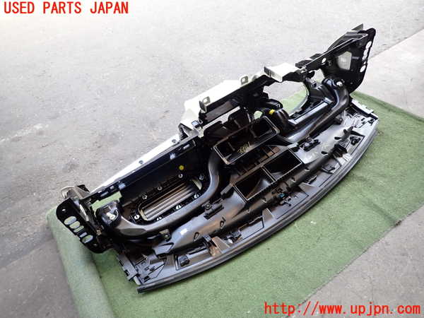 2UPJ-9239817505]ボルボ・V40(MB4164T)ダッシュボード 中古_5