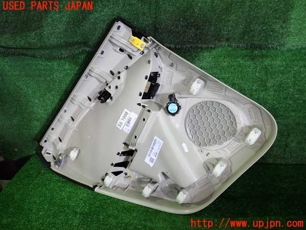 2UPJ-9239811294]ボルボ・V40(MB4164T)右後ドア内張り 中古_3