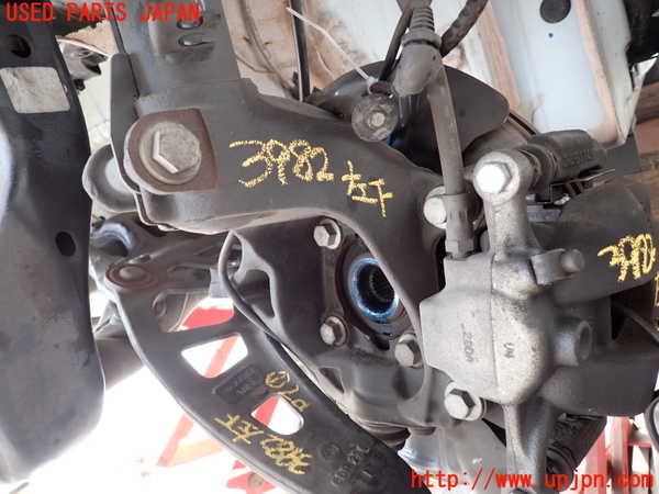 2UPJ-9239824295]BMW ミニ(MINI)クーパーD クロスオーバー(XD20F)(R60)左フロントナックルハブ 中古_2
