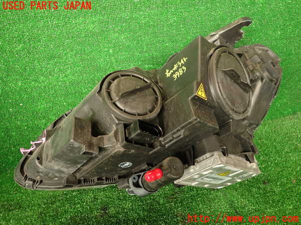 2UPJ-9239831130]ベンツ C250 ステーションワゴン(204252)右ヘッドライト (ジャンク品) HID 中古 (S204)_2