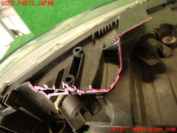 2UPJ-9239831132]ベンツ C250 ステーションワゴン(204252)左ヘッドライト (ジャンク品) HID 中古 (S204)_4