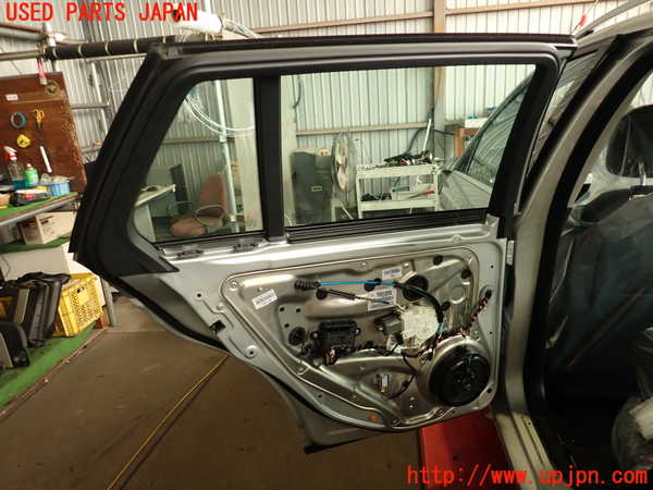 2UPJ-9239831320]ベンツ C250 ステーションワゴン(204252)左後ドア (43R-00049) 中古 (S204)_5