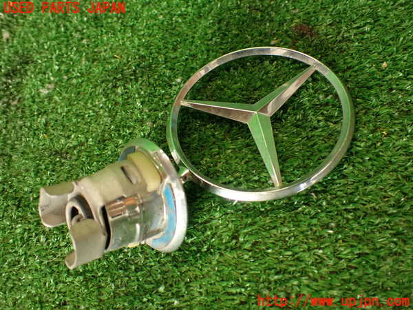 2UPJ-9239831631]ベンツ C250 ステーションワゴン(204252)エンブレム1 中古 (S204)_2