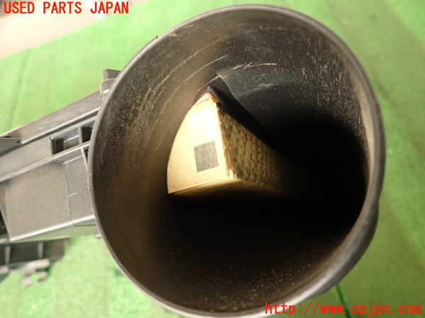 2UPJ-9239832560]ベンツ C250 ステーションワゴン(204252)エアクリーナーボックス 中古 (S204)_4