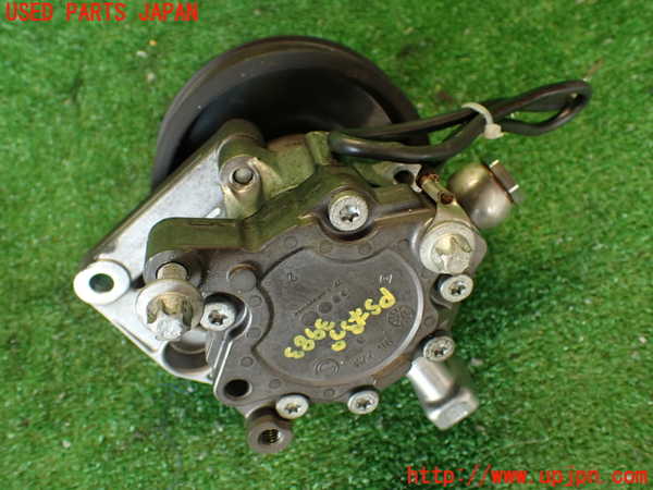 2UPJ-9239834250]ベンツ C250 ステーションワゴン(204252)パワステポンプ 中古 (S204)_3