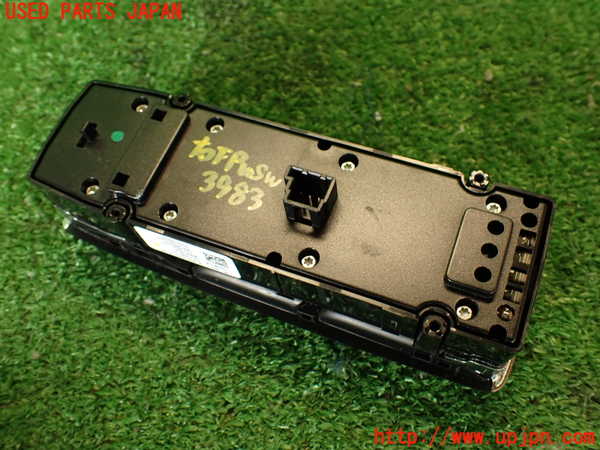 2UPJ-9239836240]ベンツ C250 ステーションワゴン(204252)右前パワーウィンドウスイッチ 中古 (S204)_3