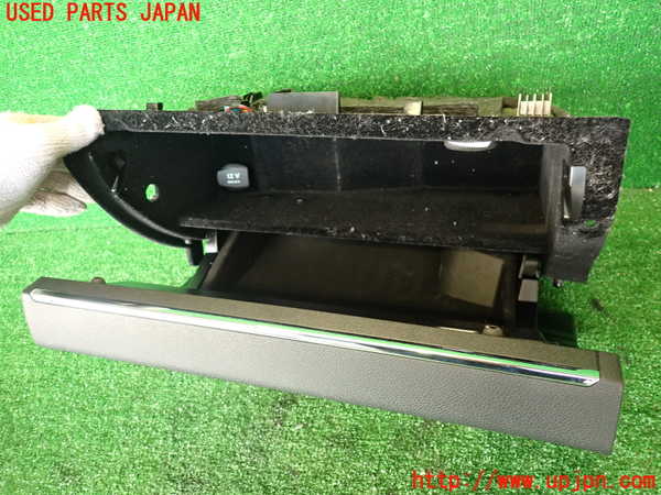 2UPJ-9239837516]ベンツ C250 ステーションワゴン(204252)グローブボックス1 中古 (S204)_4