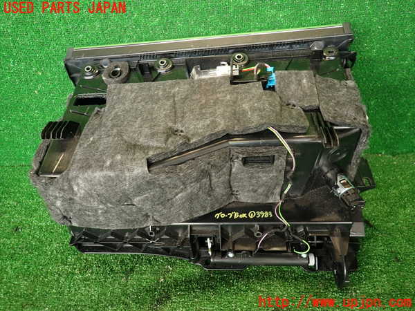 2UPJ-9239837516]ベンツ C250 ステーションワゴン(204252)グローブボックス1 中古 (S204)_5