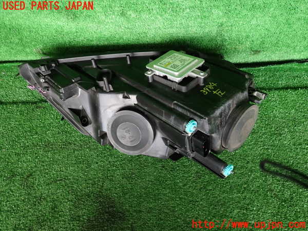 2UPJ-9239841132]アウディ・A3 スポーツバック(8PCAX)左ヘッドライト HID 中古_4