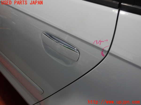 2UPJ-9239841320]アウディ・A3 スポーツバック(8PCAX)左後ドア 中古 SAINT-GOBAIN SEKURIT M23100 43R-001057_2