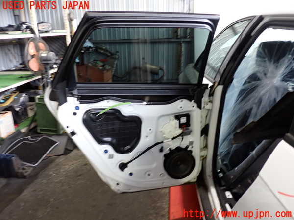 2UPJ-9239841320]アウディ・A3 スポーツバック(8PCAX)左後ドア 中古 SAINT-GOBAIN SEKURIT M23100 43R-001057_4