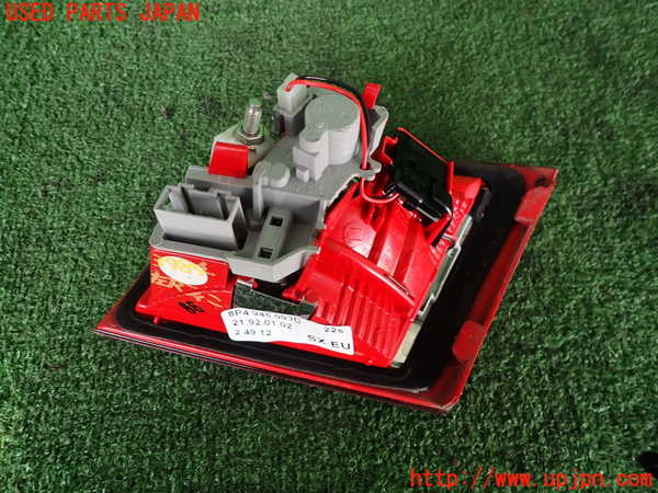 2UPJ-9239841552]アウディ・A3 スポーツバック(8PCAX)左リアフィニッシャー 中古_2