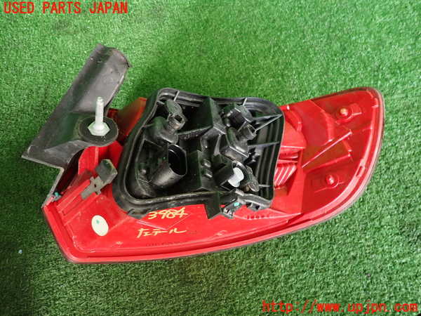 2UPJ-9239841536]アウディ・A3 スポーツバック(8PCAX)左テールランプ 中古_2