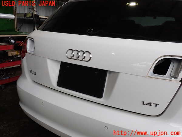 2UPJ-9239841566]アウディ・A3 スポーツバック(8PCAX)バックドア リアゲート ハッチ 中古 PILKINGTON M3232 43R-001583_2