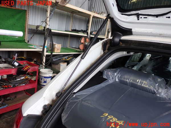 2UPJ-9239841584]アウディ・A3 スポーツバック(8PCAX)リアゲートダンパー 中古_2
