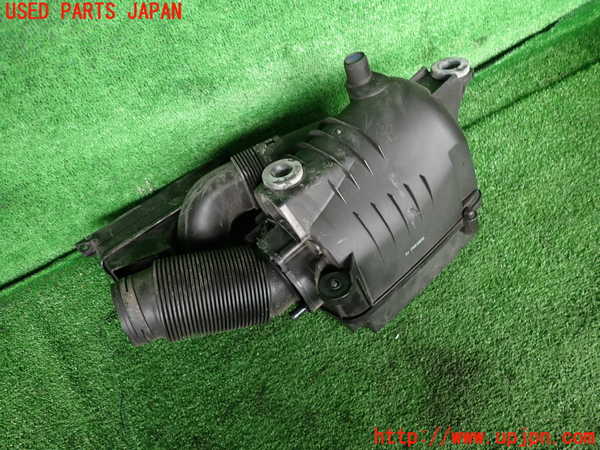 2UPJ-9239842560]アウディ・A3 スポーツバック(8PCAX)エアクリーナーボックス 中古_3