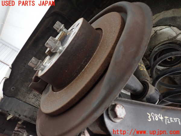 2UPJ-9239844305]アウディ・A3 スポーツバック(8PCAX)左リアナックルハブ 中古_2