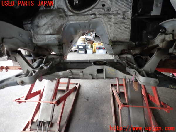 2UPJ-9239845285]アウディ・A3 スポーツバック(8PCAX)フロントメンバー 中古_2