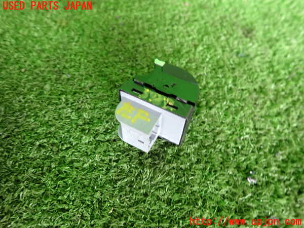 2UPJ-9239846245]アウディ・A3 スポーツバック(8PCAX)左前パワーウィンドウスイッチ 中古_2