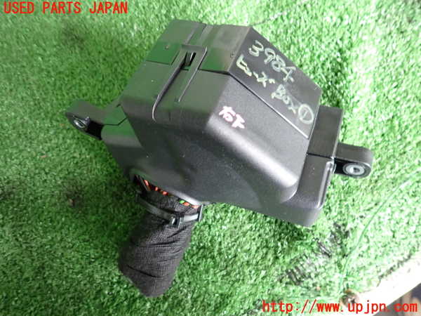 2UPJ-9239846741]アウディ・A3 スポーツバック(8PCAX)ヒューズボックス1(室内運転席側) 中古_2