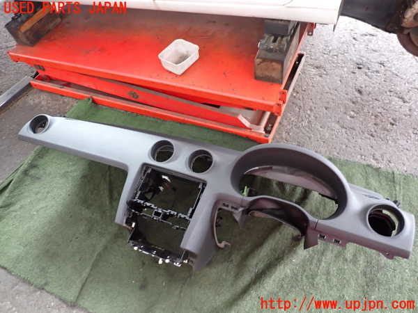 2UPJ-9239847505]アウディ・A3 スポーツバック(8PCAX)ダッシュボード 中古_2